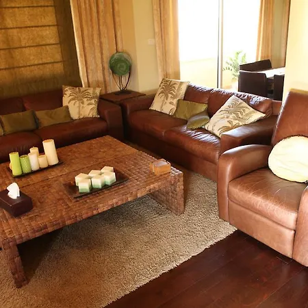 Quattro Sea View Beachfront Ap 6 *