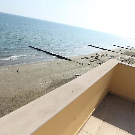 Lejlighed Quattro Sea View Beachfront Ap 6 *