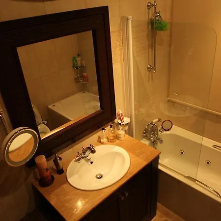 Quattro Sea View Beachfront Ap 6 拉纳卡