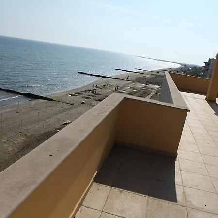شقة Quattro Sea View Beachfront Ap 6